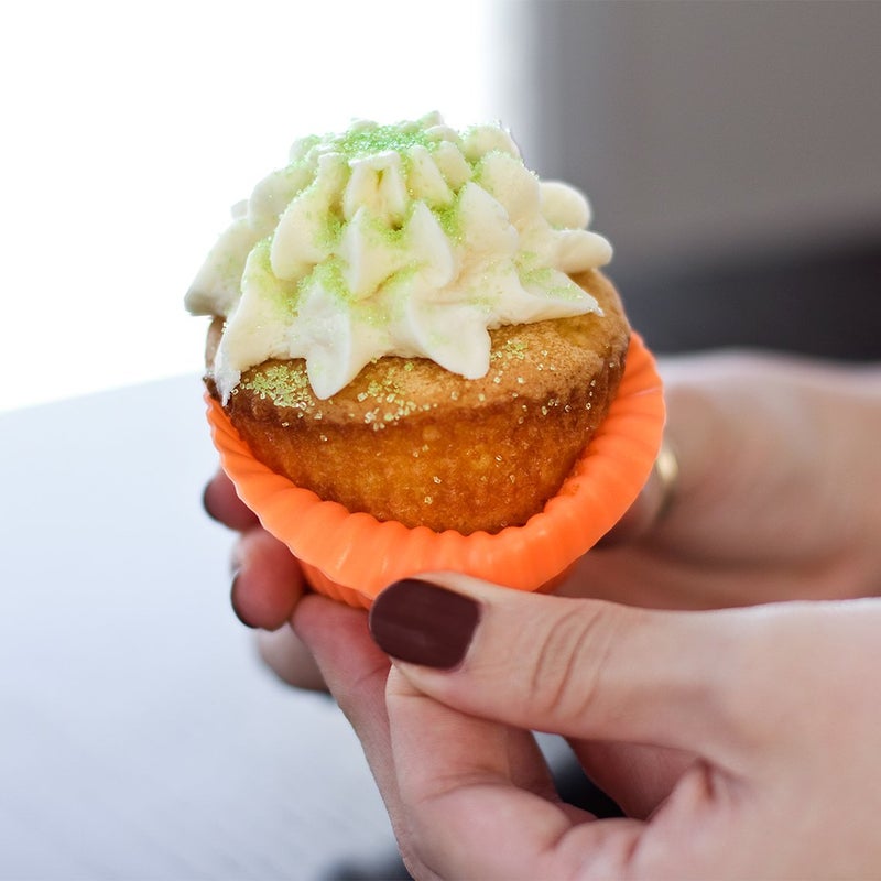 Vitrix Kitchenware Cupcake Liners - Reusable Silicone Cupcake Baking Cups - Non-Stick Baking Muffins Mold - Use As Lunch Box Dividers - Set of 12 Kitchen Accessories - Great Gift Idea - Image 4